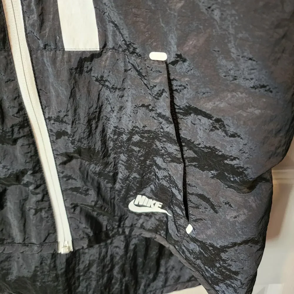 Nike Jacket Tech Aeroshield Moto Cape Black/White Women Small